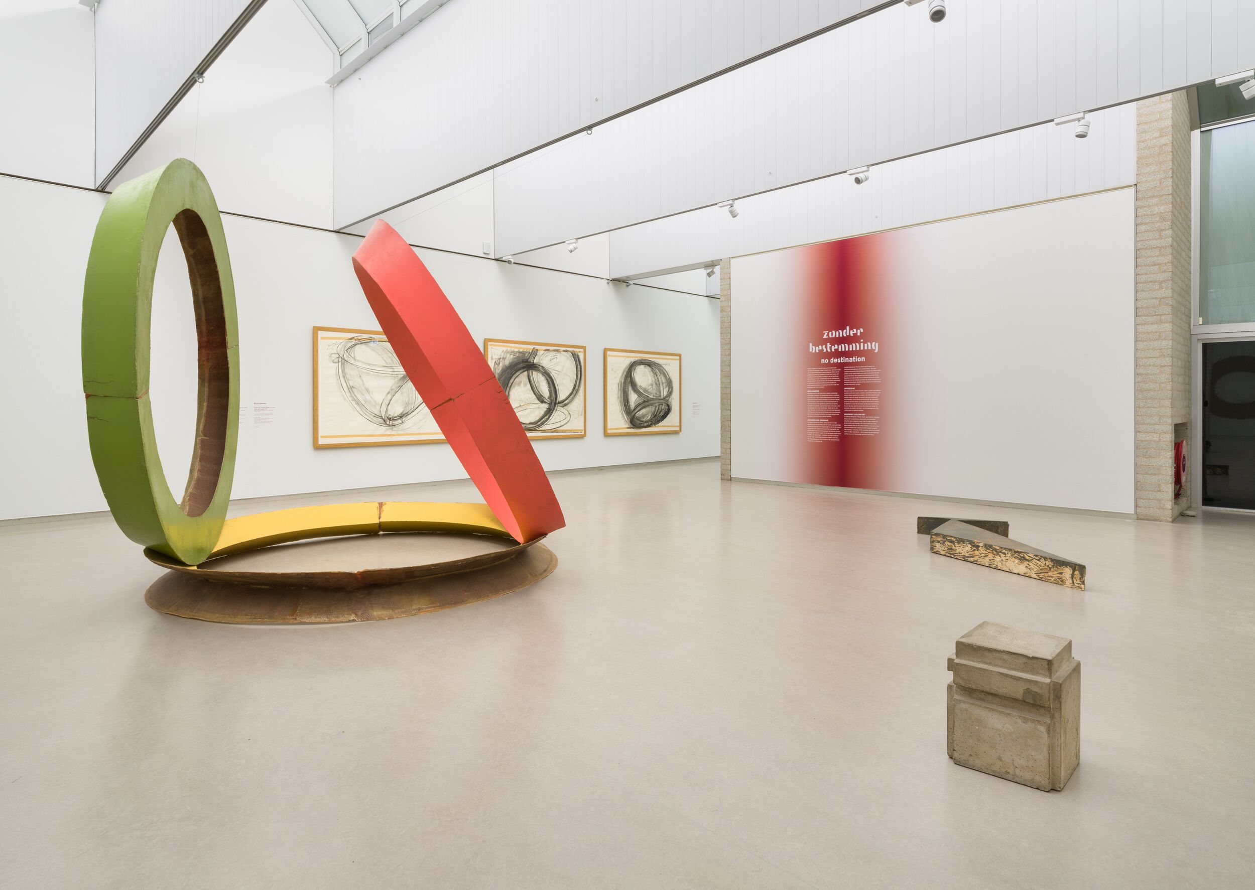 Zaaloverzicht tentoonstelling Open Einde