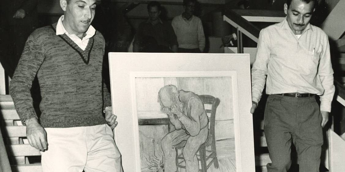 Van Gogh in Israël, Sorrowing old man ('At Eternity's Gate') carried down stairs, 1963