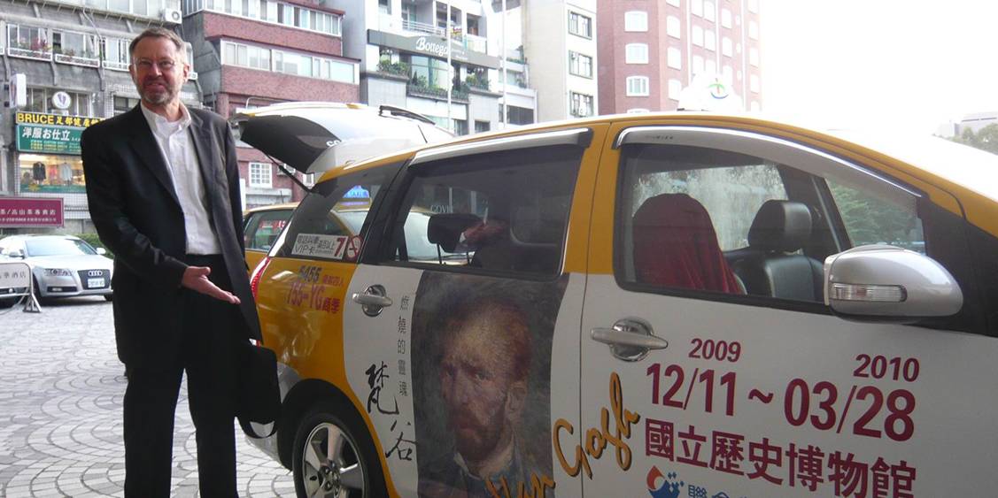Promotie voor tentoonstelling '100 x Van Gogh' op taxi in Taipei, 2010