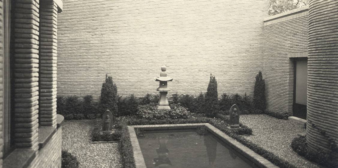 Courtyard of Groot Haesbroek designed by Henry van de Velde, 1930-31
