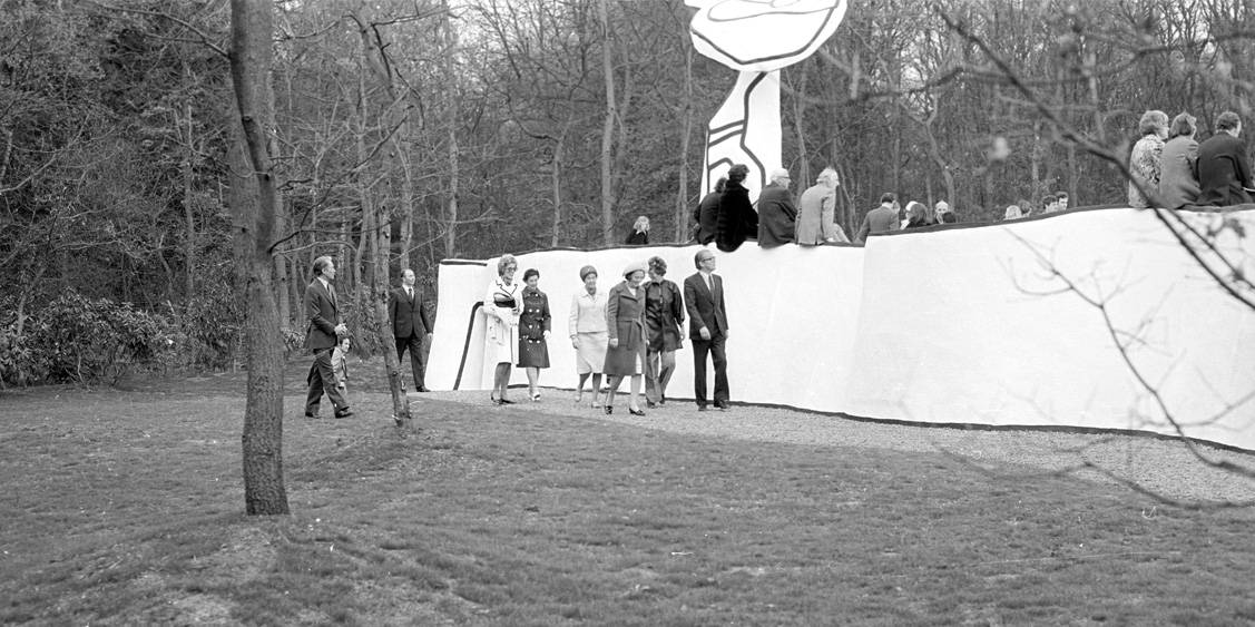 Opening Jardin d'émail van Jean Dubuffet, 3 mei 1974