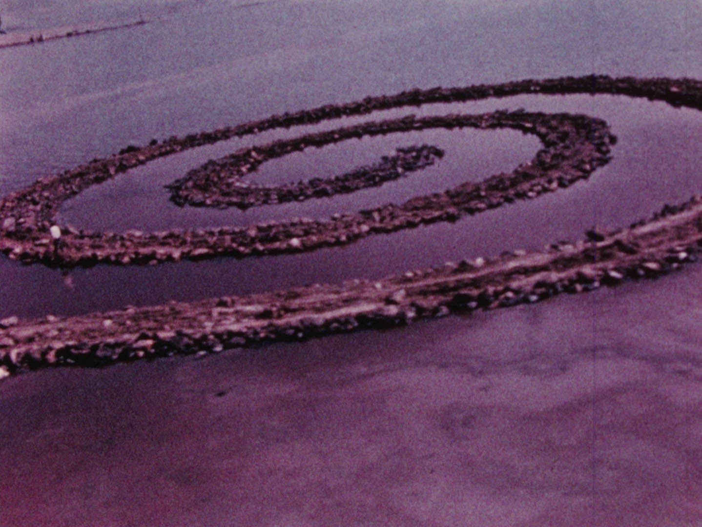 Spiral jetty, t Robert Smithson (1938 – 1973).